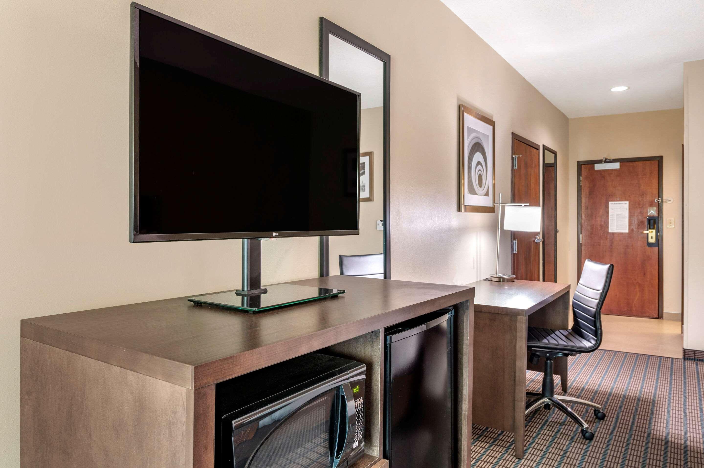 Comfort Inn & Suites Синсинати Екстериор снимка