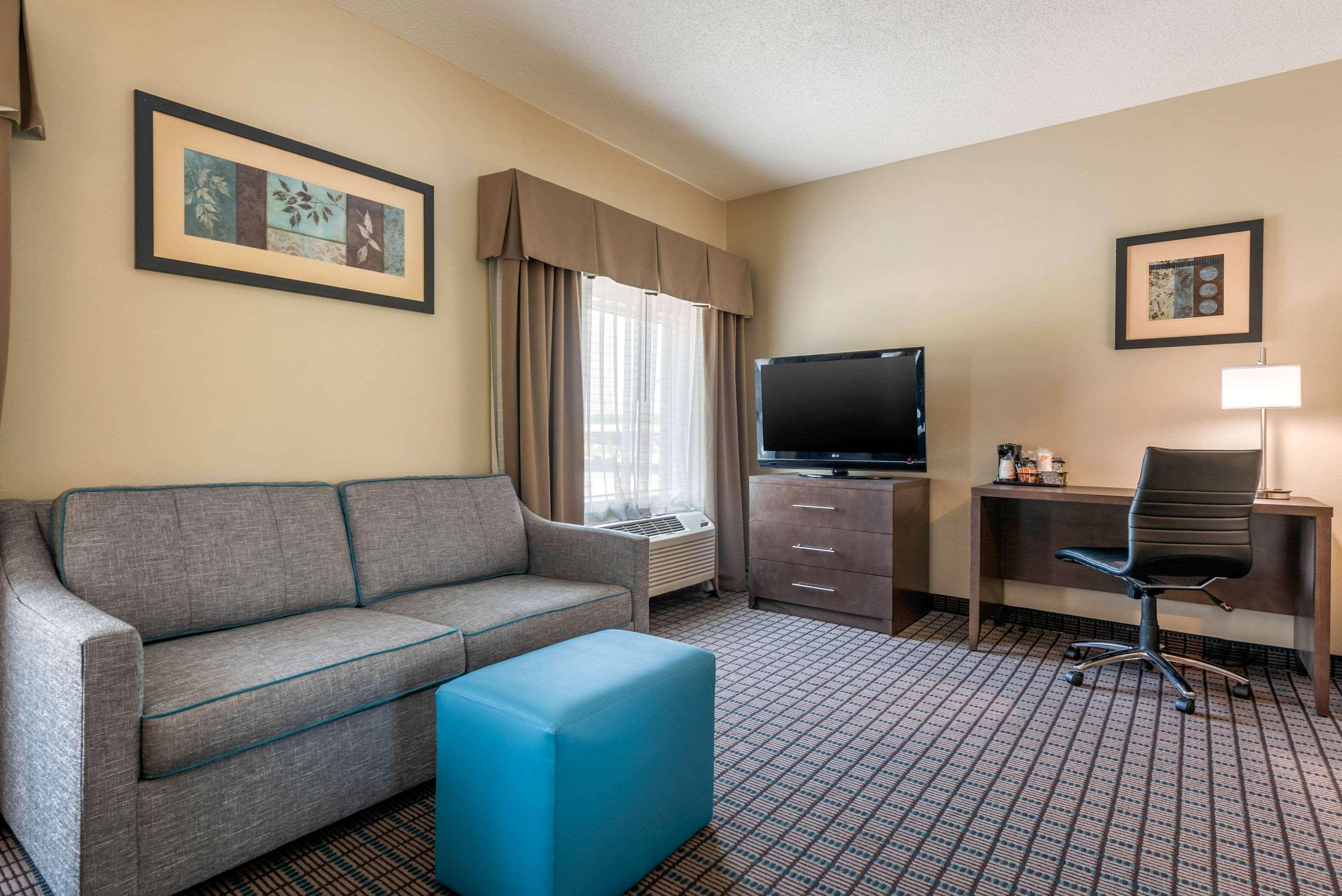 Comfort Inn & Suites Синсинати Екстериор снимка