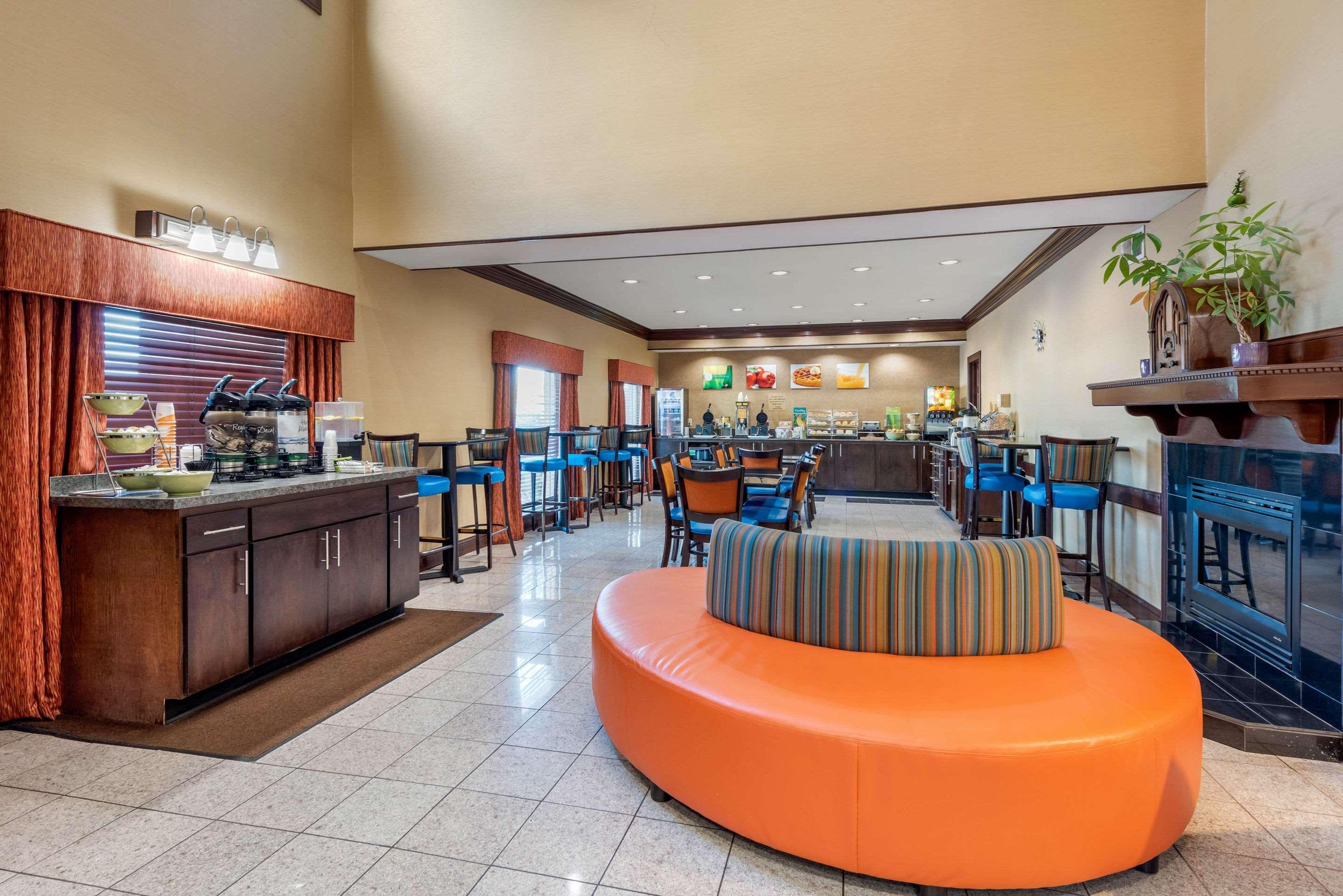 Comfort Inn & Suites Синсинати Екстериор снимка