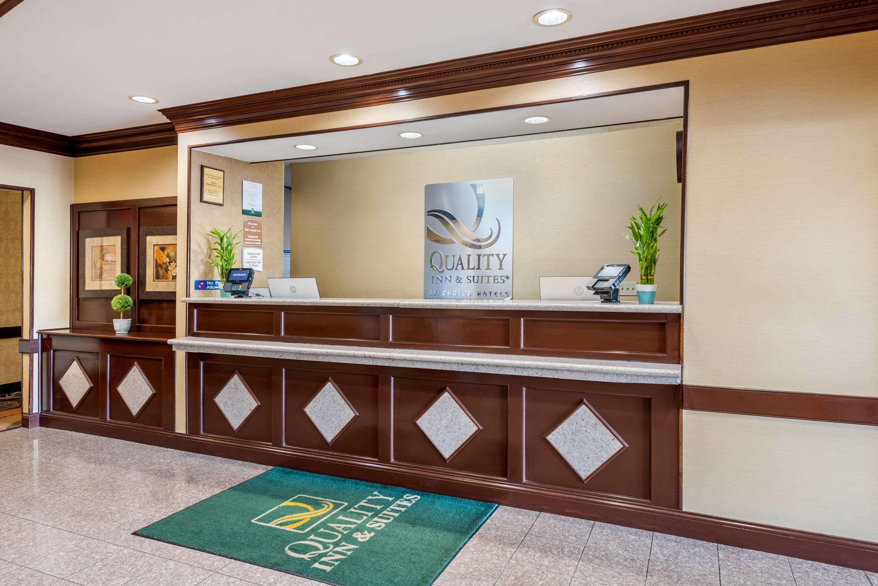 Comfort Inn & Suites Синсинати Екстериор снимка