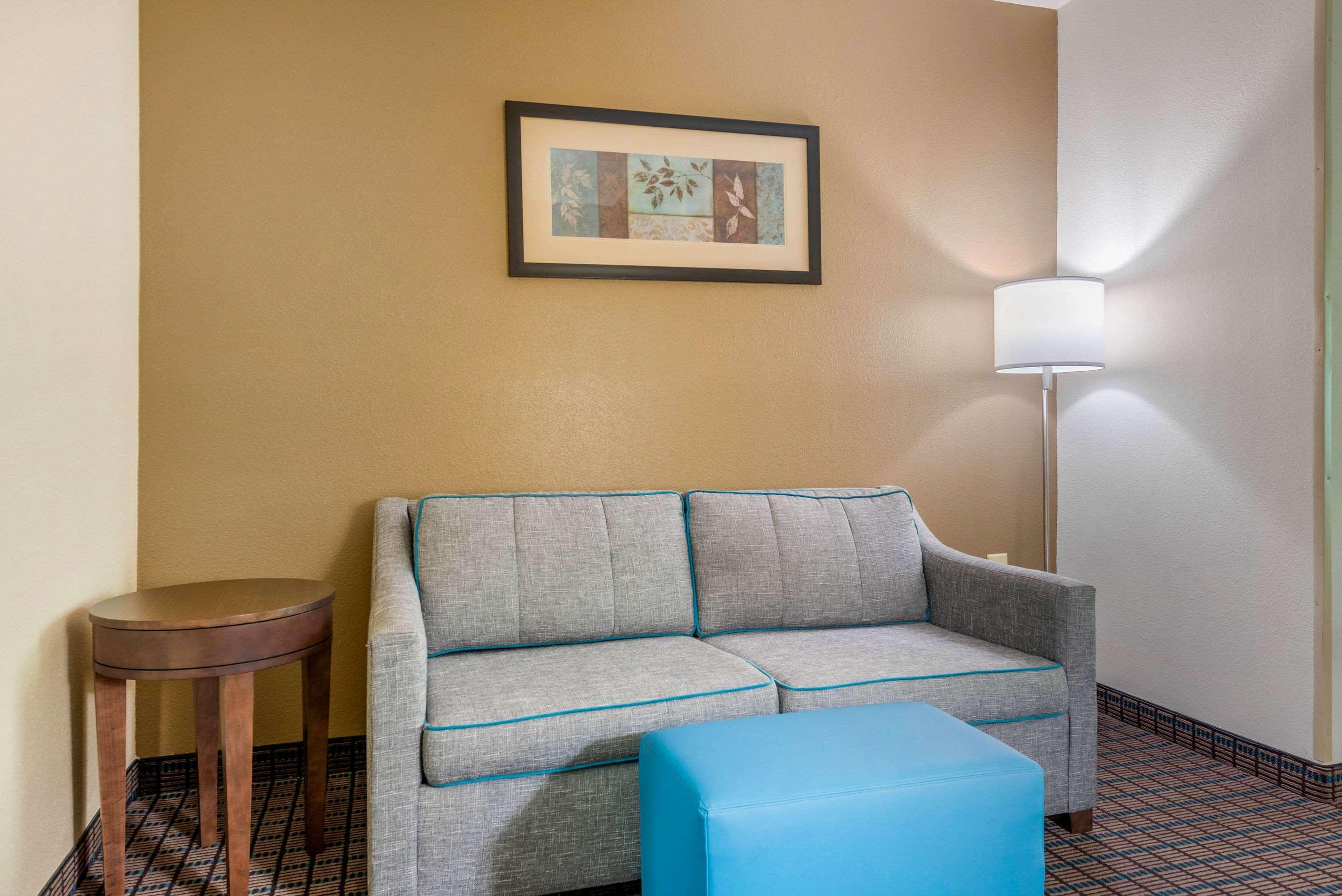 Comfort Inn & Suites Синсинати Екстериор снимка