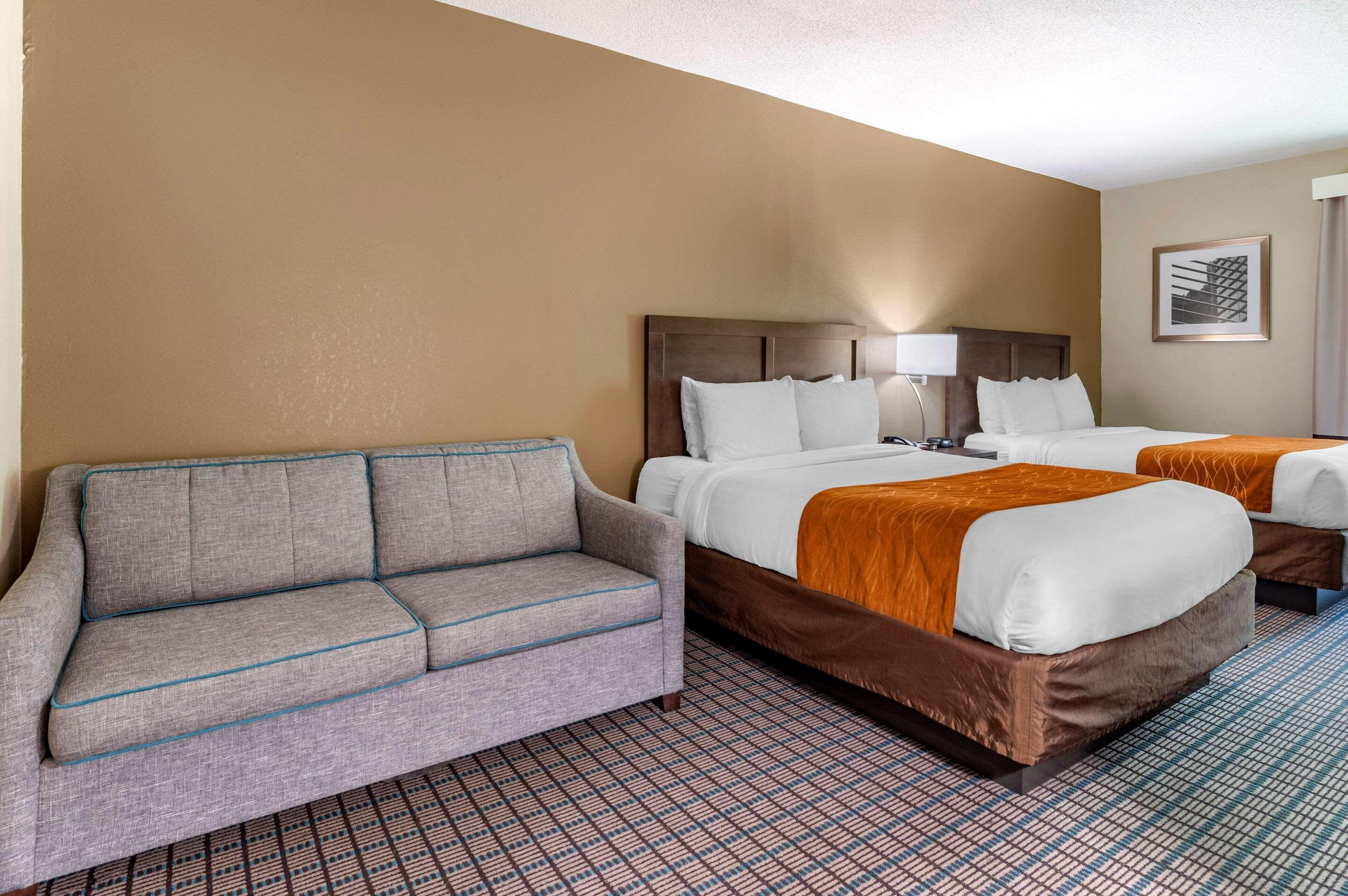 Comfort Inn & Suites Синсинати Екстериор снимка