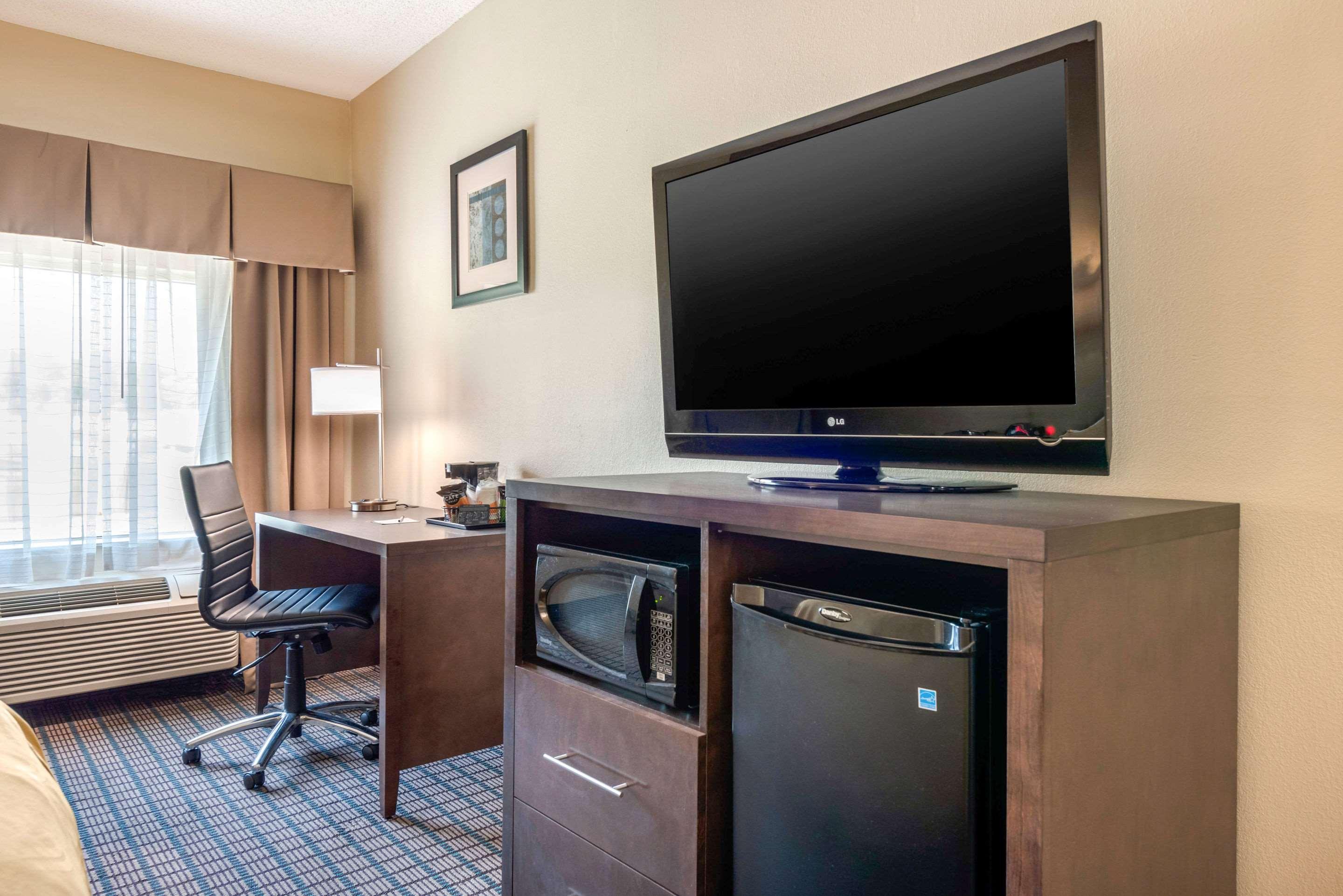 Comfort Inn & Suites Синсинати Екстериор снимка