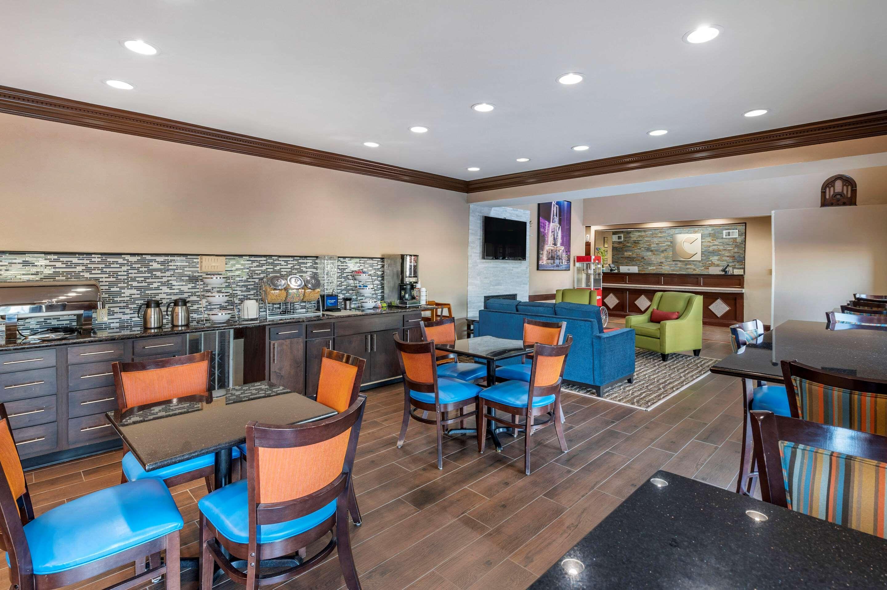 Comfort Inn & Suites Синсинати Екстериор снимка