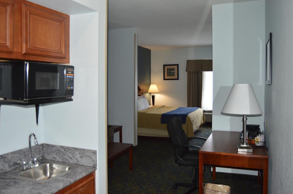 Comfort Inn & Suites Синсинати Екстериор снимка